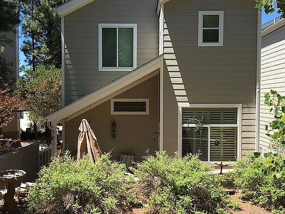 Back view of Townhouse