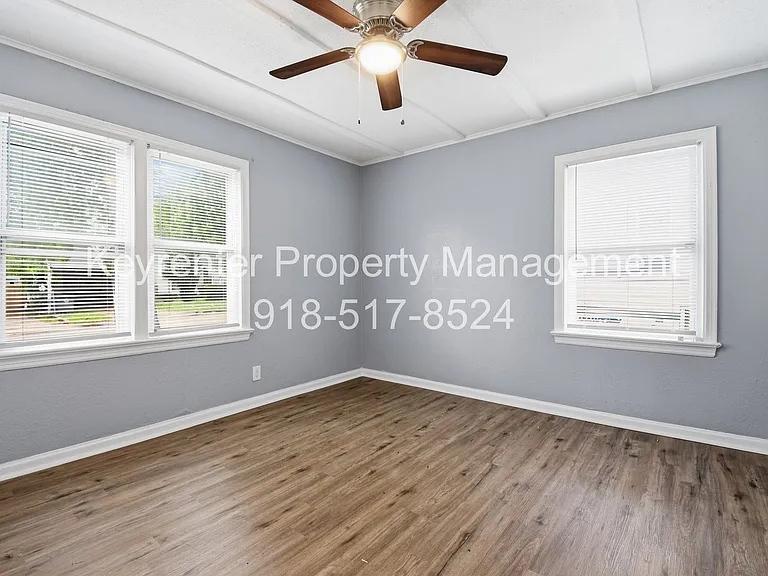 3912 E Admiral Ct — Photo 8