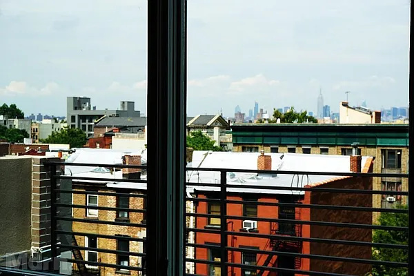 Rented by Mdrn Residential | media 68