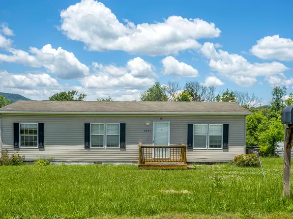 1031 Ramona Ave, Shenandoah, VA 22849
