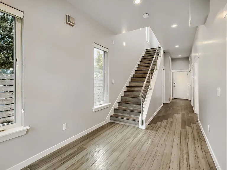 4736 25th Ave SW — Photo 17