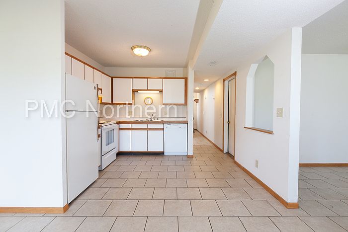 2nd image of 1442 Glenridge Dr