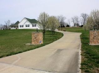 19535 Lane Tree Dr, Platte City, MO 64079