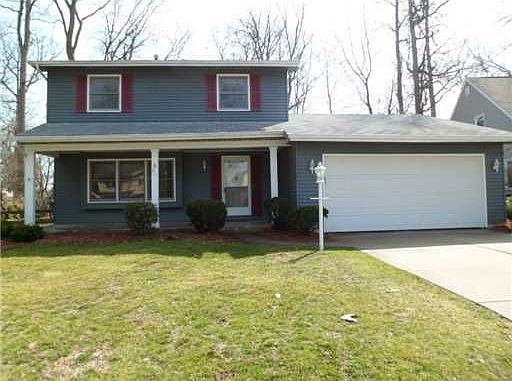 2nd image of 921 Deepwood Dr