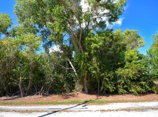 7112 Hibiscus Ave, Bokeelia, FL 33922