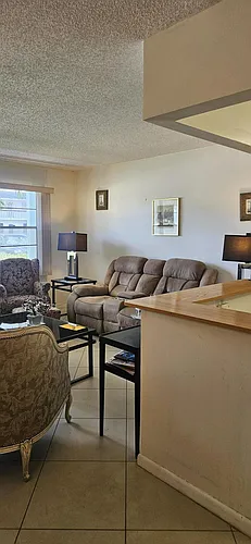 27 Newport Ct #B Photo 1 27 Newport Ct #B Photo 1