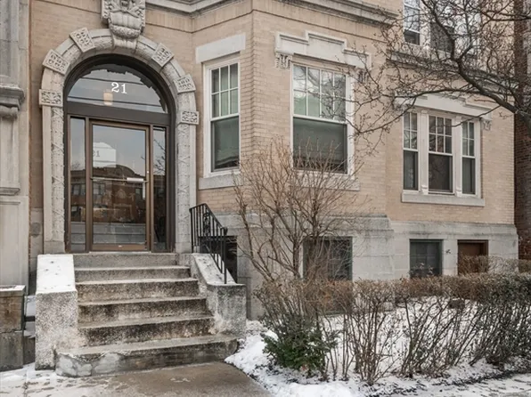 21 Green St #3, Brookline, MA 02446