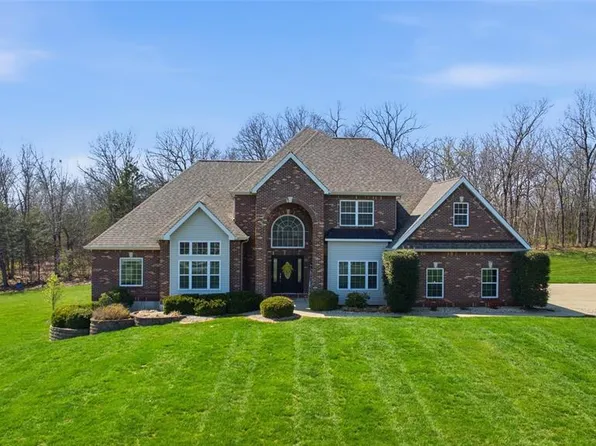 251 Lake Forest Dr, Troy, MO 63379