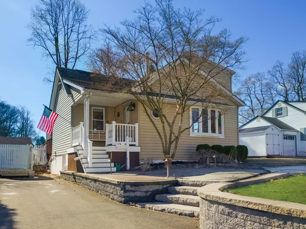 41 E Hall, New City, NY 10956