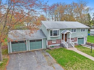 65 Forest Park Ave, Billerica, MA 01821