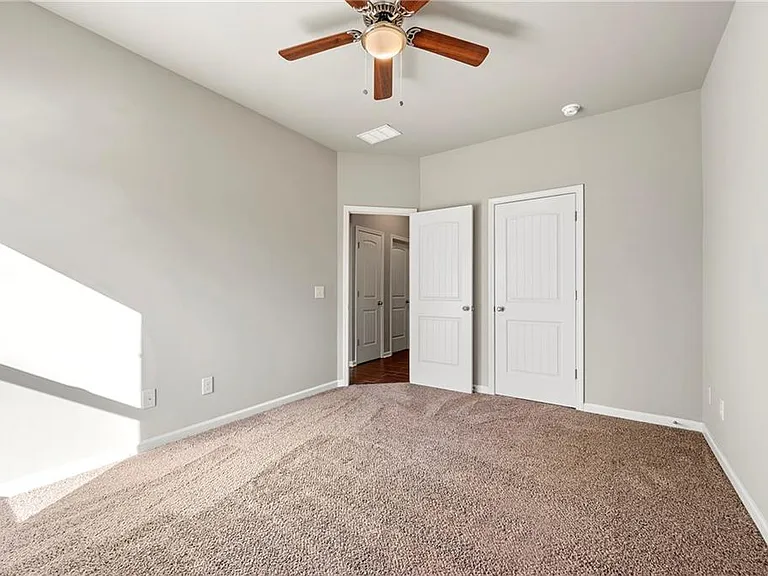 540 Brookside Ln — Photo 26