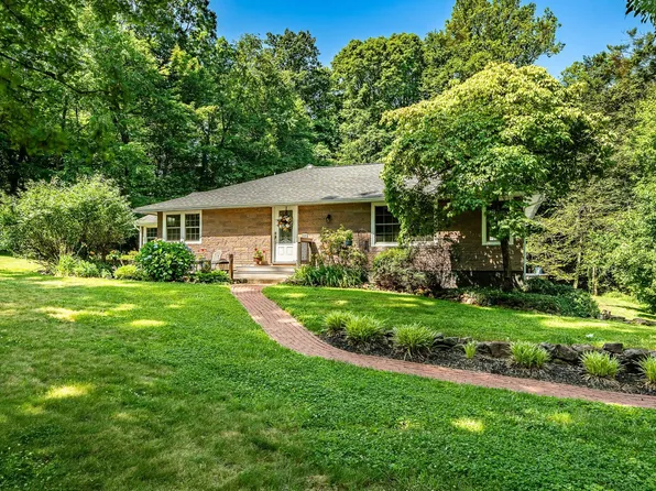 1225 Shenkel Rd, Pottstown, PA 19465