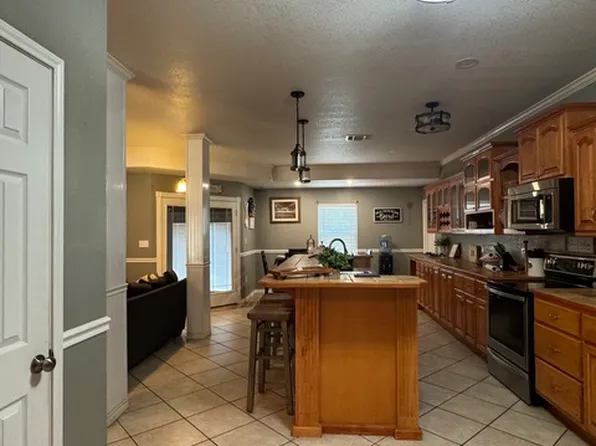 844 Paso Del Rio Blvd, Eagle Pass, TX 78852
