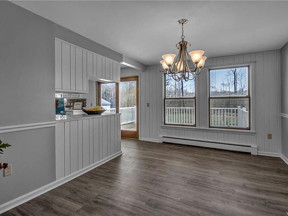 4th image of 1735 Meadow Dr