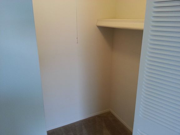 5th image of 934 Village Green Ln APT 3012