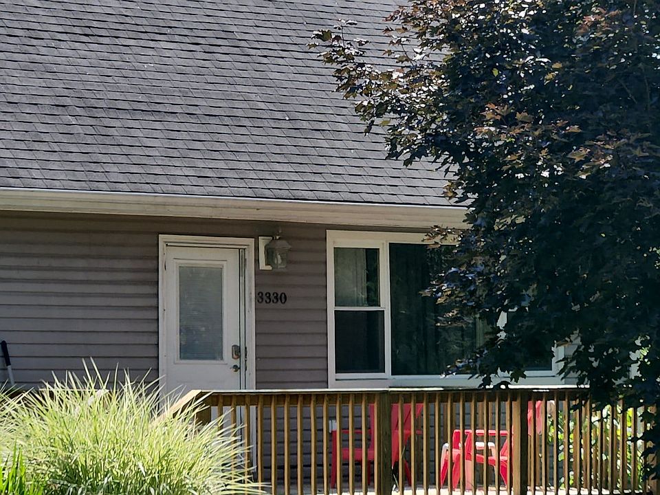 2nd image of 3330 Center Rd
