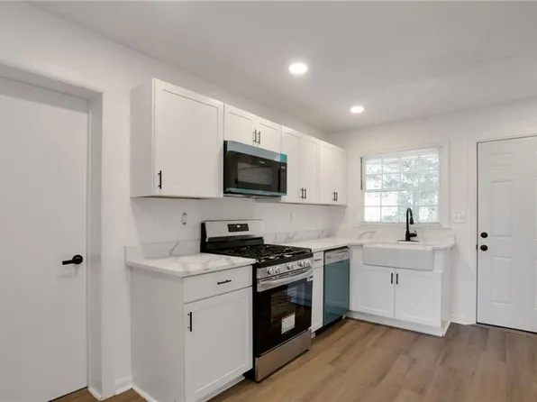 2326 Mark Trl, Decatur, GA 30032