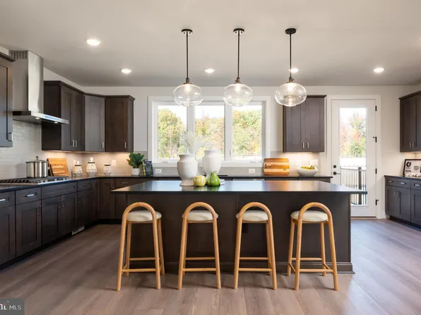 1611 Fellowship Sq, Reston, VA 20190