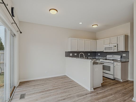 5th image of 32481 Bakers Dr #32481