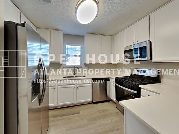 5th image of 2928 Yukon Trl NW