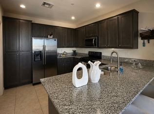 1765 Bristol Ave, Tulare, CA 93274