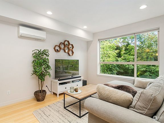 3rd image of 5177 42nd Avenue S