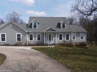 9985 Ravenna Rd, Chardon, OH 44024