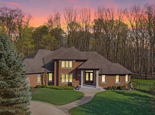 12650 Pebble Creek Dr, Plymouth, MI 48170