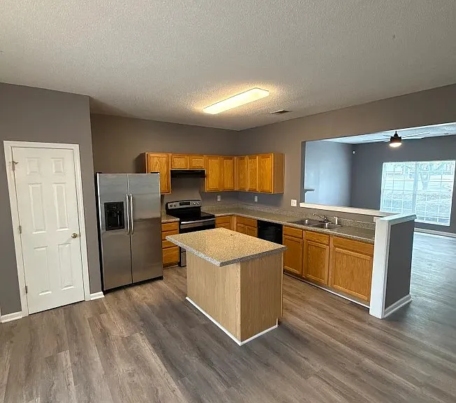 2614 Parkway Trl — Photo 7