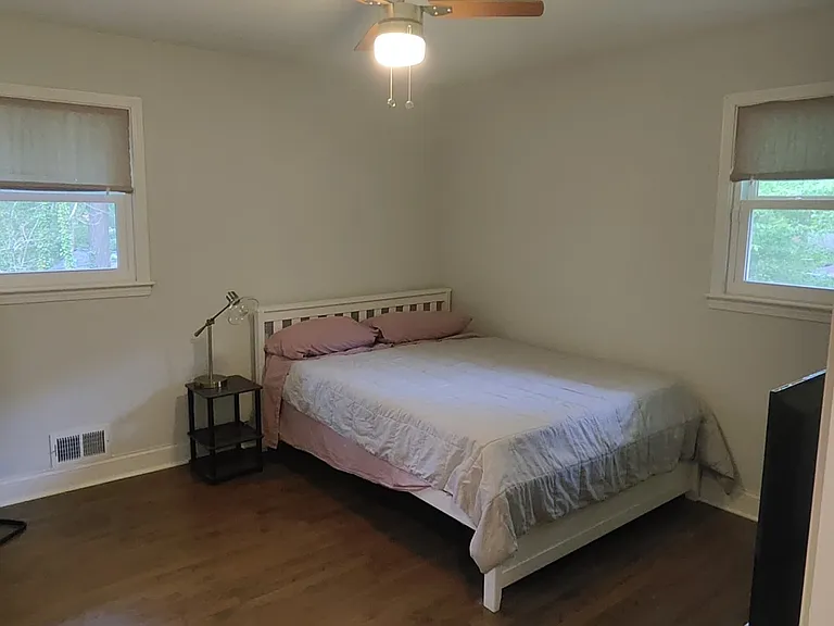 2752 Arrowood Dr #UPSTAIRS — Photo 11