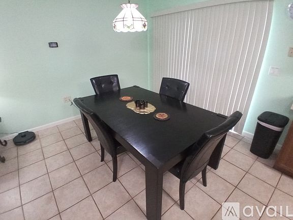 5th image of 5405 Griffin View Dr #1