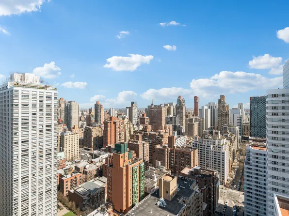 200 East 69th Street image 17 of 17