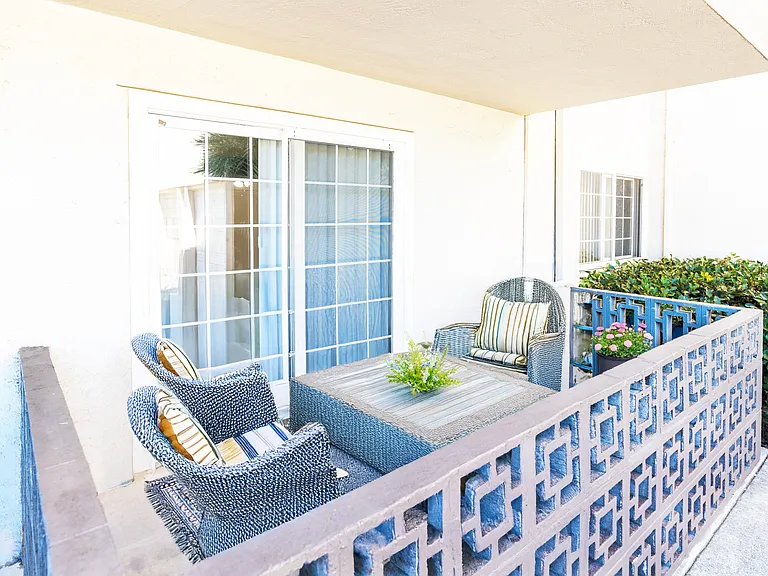 Courtyard Apartments — Photo 7