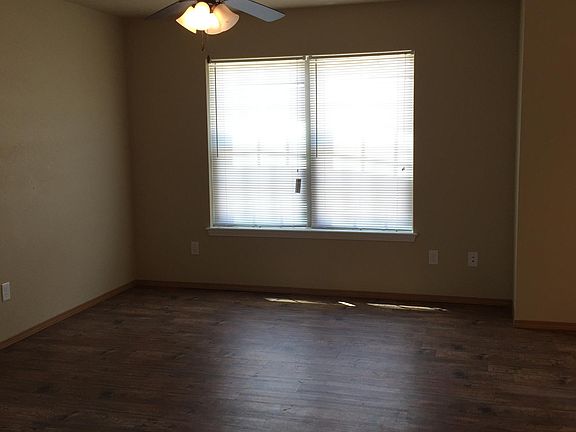 3rd image of 228 S Slopeside Dr
