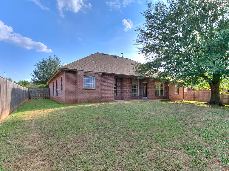 2913 Daybreak Dr — Photo 28