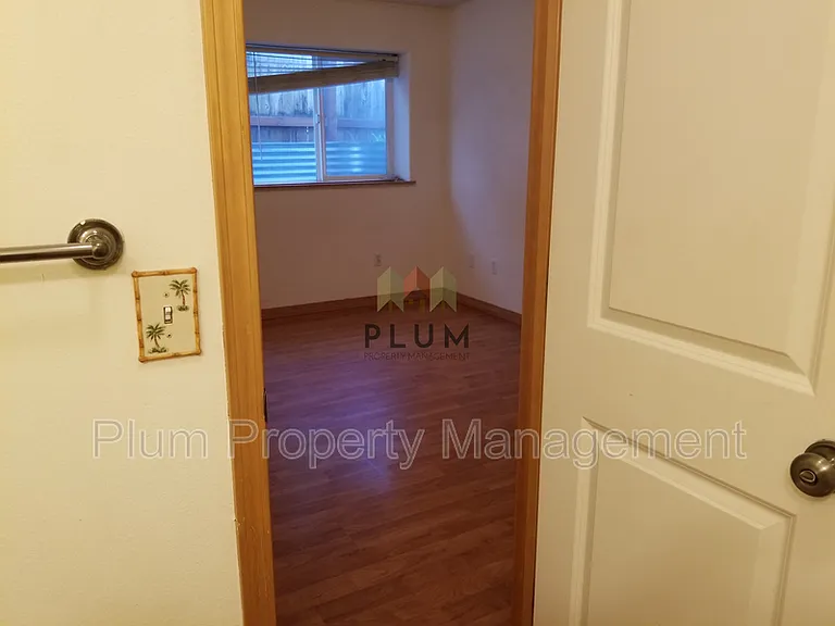 1620 S 14th St W — Photo 25