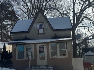 325 1st St NW, Faribault, MN 55021