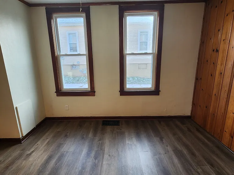 2259 Schroeder St — Photo 7