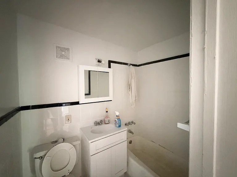 37 Odell Ave #1D — Photo 7