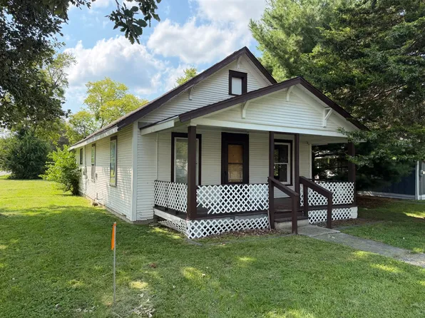 205 N Market St, Watseka, IL 60970