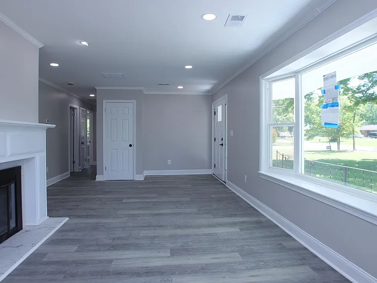 2608 Holly Dr — Photo 10