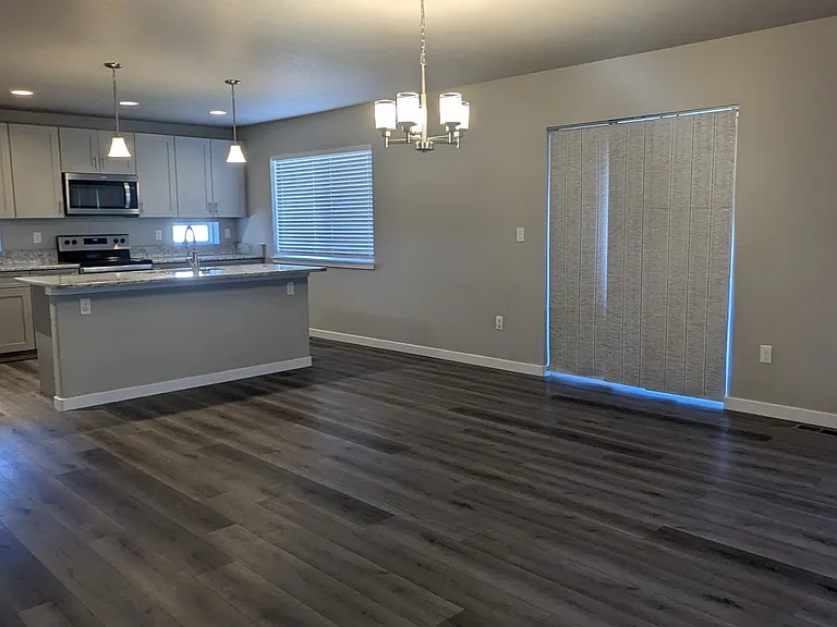 4948 Wolf Moon Dr — Photo 8