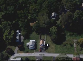 226 Hoyt St, Port Ewen, NY 12466
