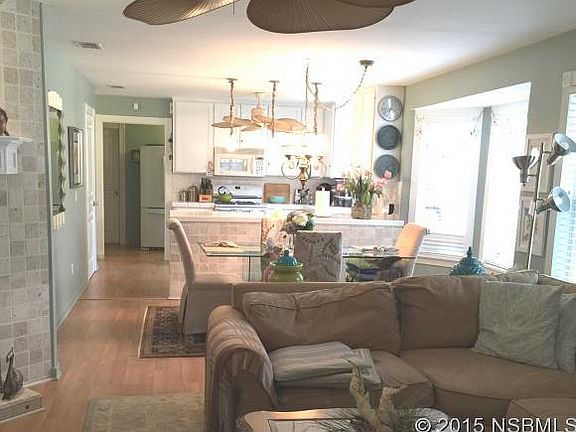 5th image of 401 Faulkner St