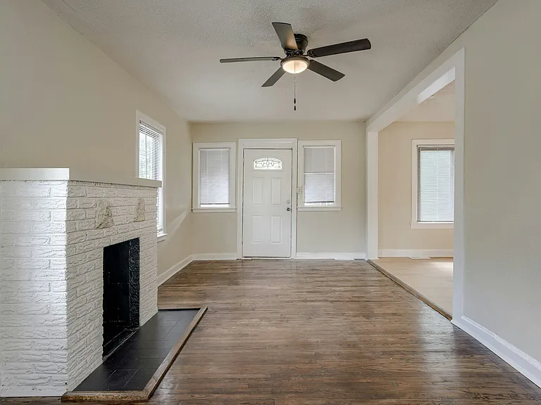 6212 Walrond Ave — Photo 5