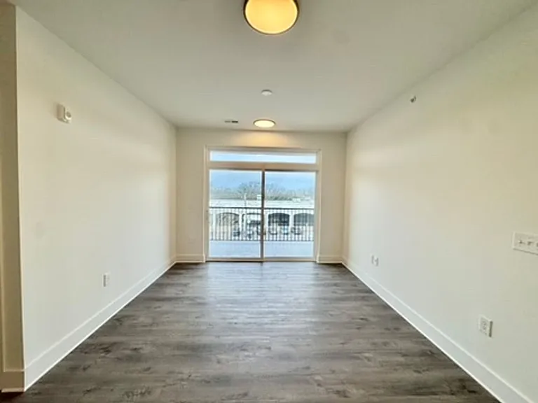 Brixton Apartments — Photo 109