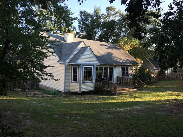 210 Suffolk Dr — Photo 7