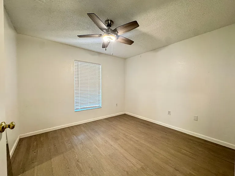 5368 Royal Palm Ave — Photo 16