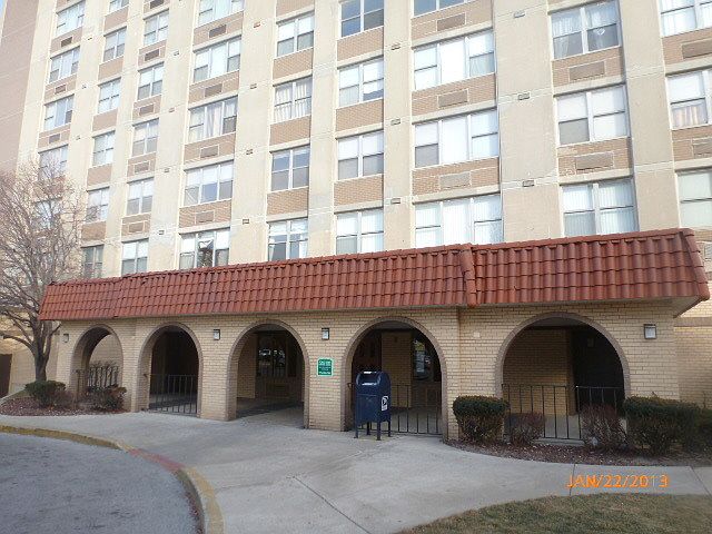 1st image of 4300 W Ford City Dr APT 1107