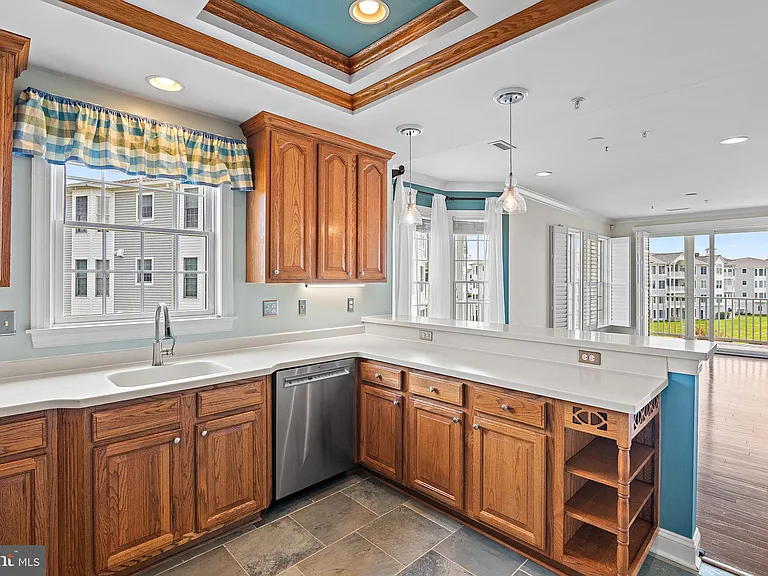 4700 Water Park Dr #J — Photo 16